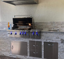 Outdoor Kitchen